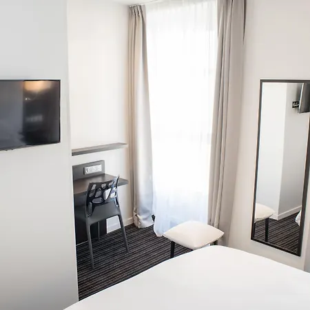 64 Hotel