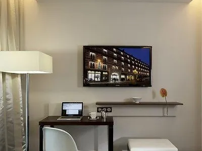 64 Hotel