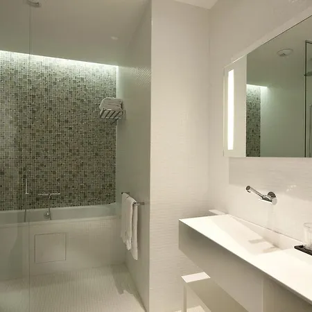 64 Hotell