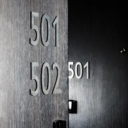 64 4* Nice