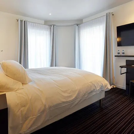 64 Hotel