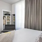 64 Hotel 4*