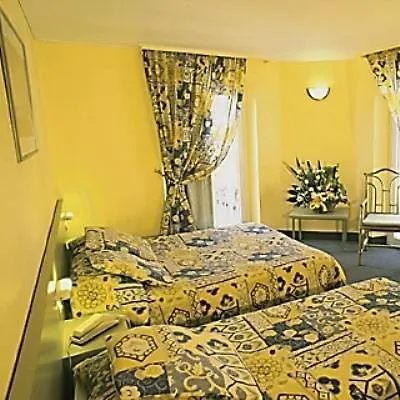 64 Hotel 4*